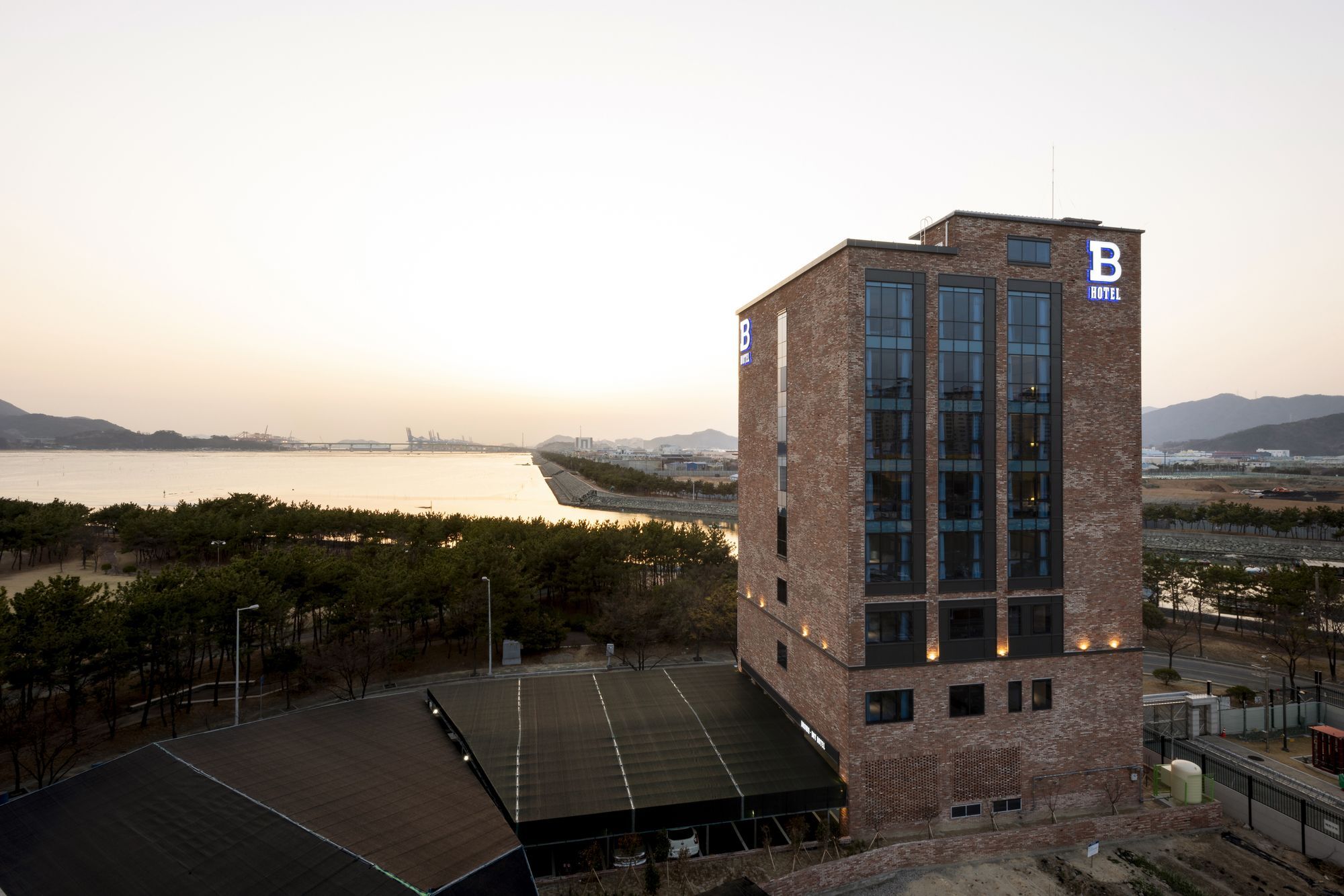 Brown-Dot Hotel Shinho Busan Exterior foto